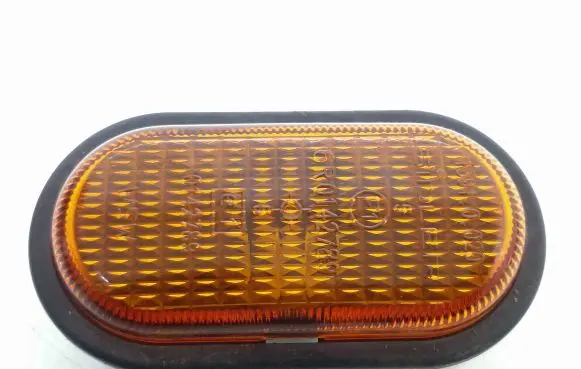 Opel Vivaro Front fender indicator light 8200194580 7700847333