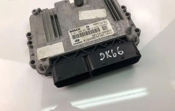 Hyundai i30 Engine control unit/module 391122A983