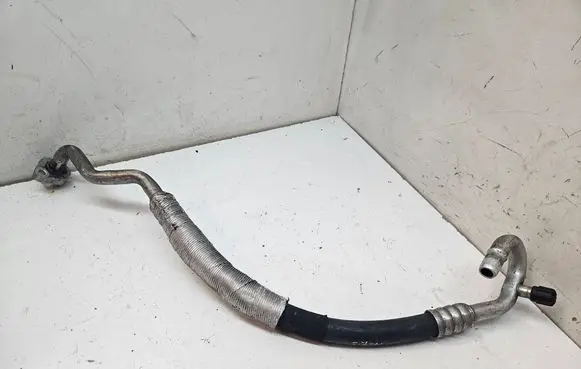 Air conditioning (A/C) pipe/hose