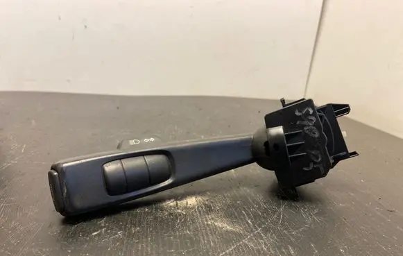 Volvo V50 Indicator stalk 17D770