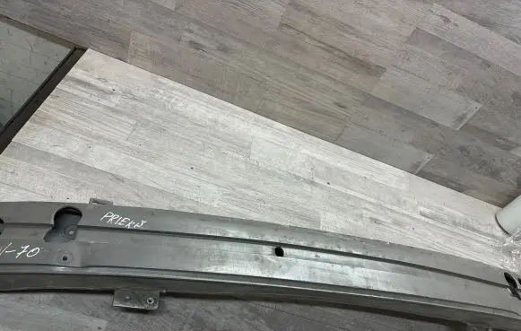 Volvo V70 Front bumper cross member 08652097