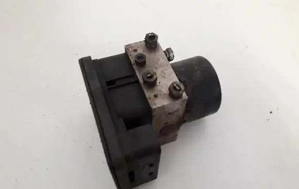 Ford Fiesta ABS Pump 2s612m110ce