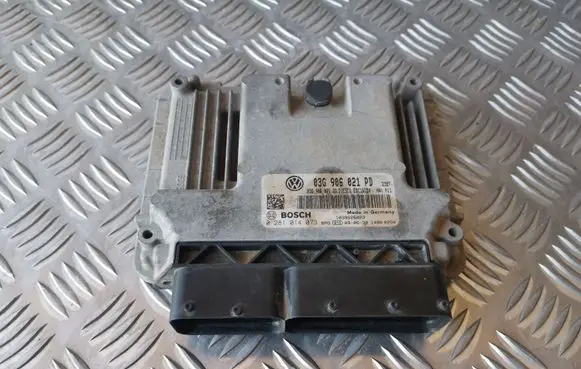 Volkswagen Caddy Engine control unit/module 03G906021PD 0281014073