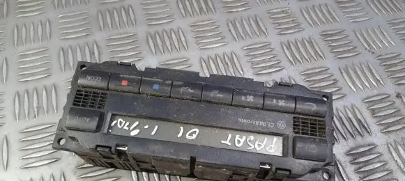 Volkswagen PASSAT B5.5 Climate control unit 3b1907044h