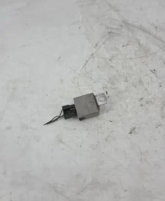 Mitsubishi Pajero Other relay MB894074 0689001630