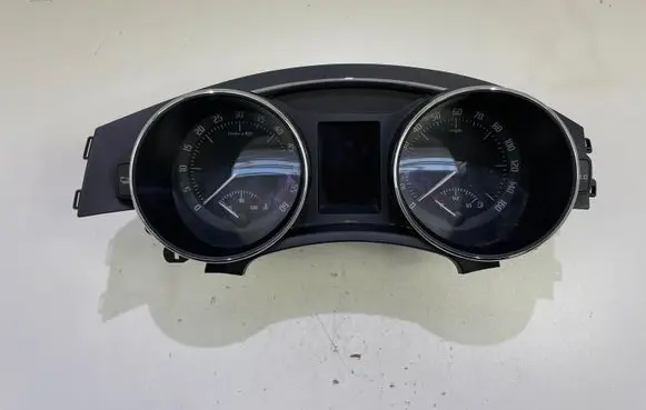 Speedometer (instrument cluster)