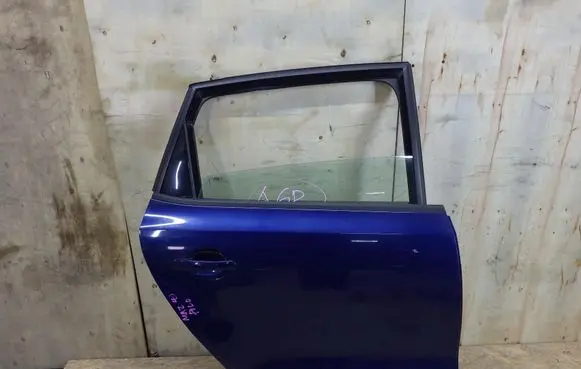 Volkswagen Polo V 6R Rear door 