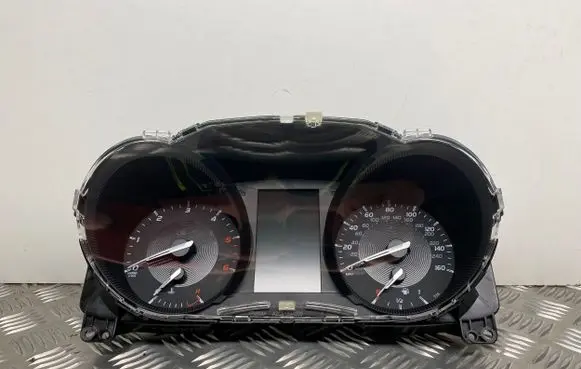Toyota Avensis T270 Speedometer (instrument cluster) 8380005W50