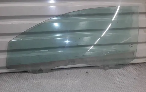 Volvo C30 Front door window/glass (coupe)