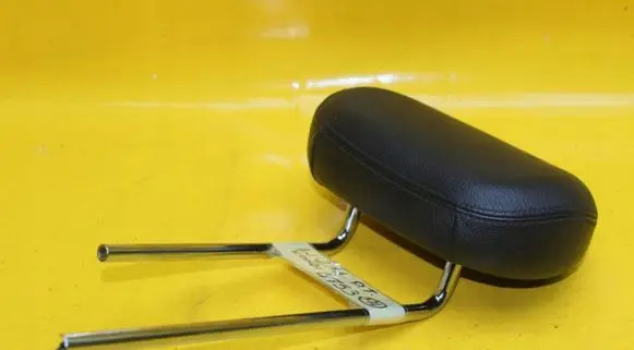 Mercedes-Benz E W211 Rear seat headrest