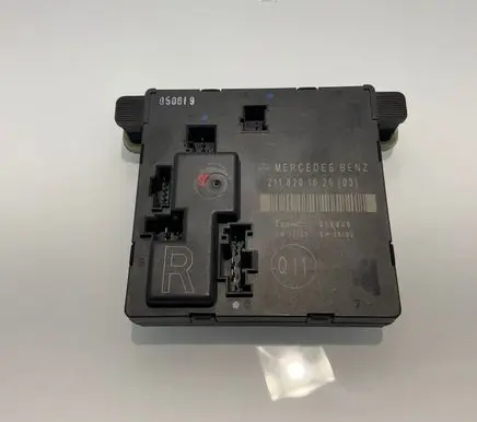 Mercedes-Benz E W211 Door control unit/module 2118201626 356806 A2118201626