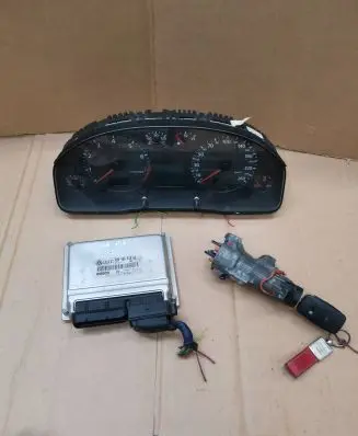 Audi A6 S6 C5 4B Engine control unit/module 4B0906018CG 26SA7389 0261207215