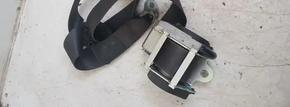 Volkswagen Golf V Front seatbelt 1K4857705S