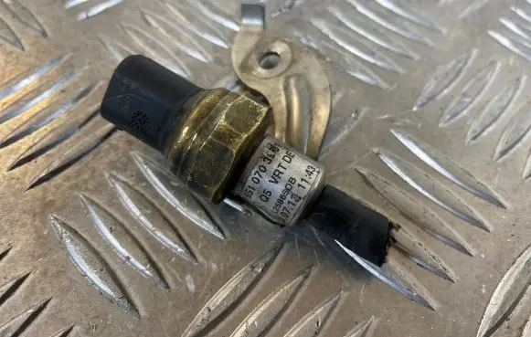 Fuel pressure sensor