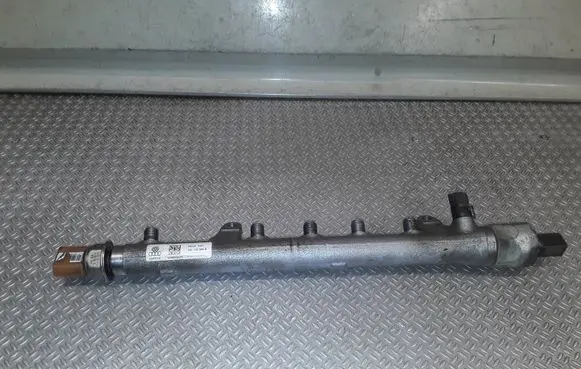 Skoda Roomster (5J) Fuel main line pipe 03L130089B