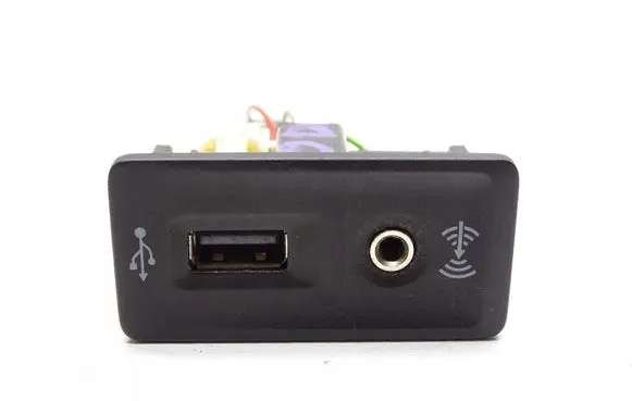 Skoda Octavia Mk3 (5E) AUX in-socket connector 5Q0035724