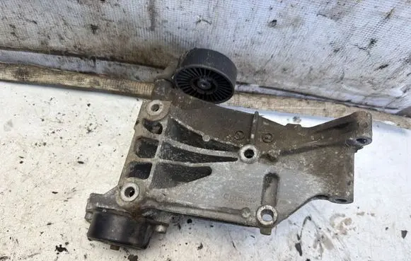 Volkswagen Sharan Engine mounting bracket 037903143G