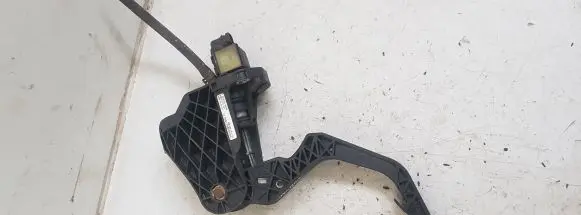 Volkswagen Golf V Clutch pedal 1K1721059CH