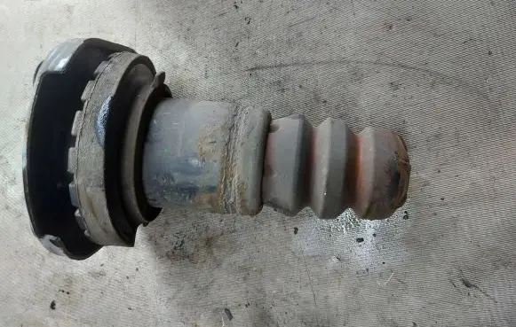 Ford Galaxy Coil spring mount AG915599aaa