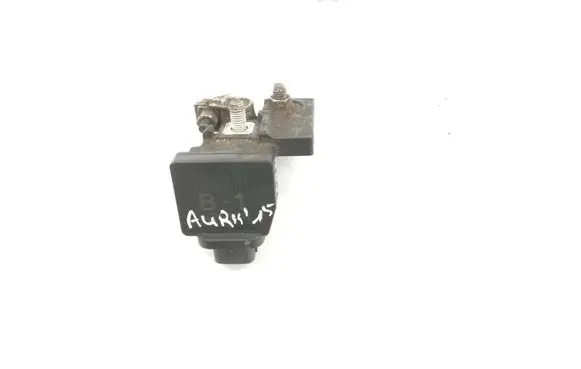 Toyota Auris E180 Positive wiring loom 2885037021