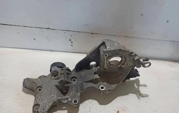 Volkswagen Tiguan Generator/alternator bracket 03L903143K ALS19CU3