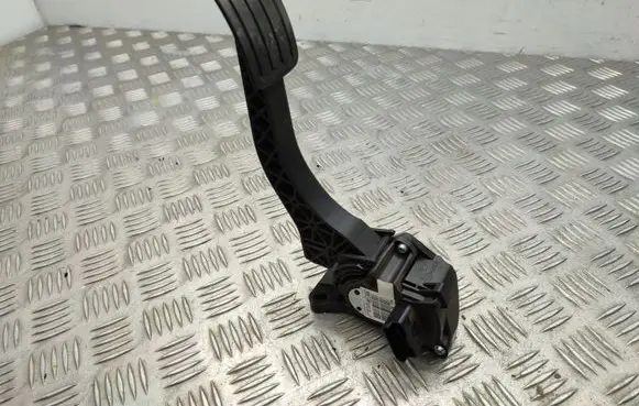 Peugeot 308 Accelerator throttle pedal 9674829180