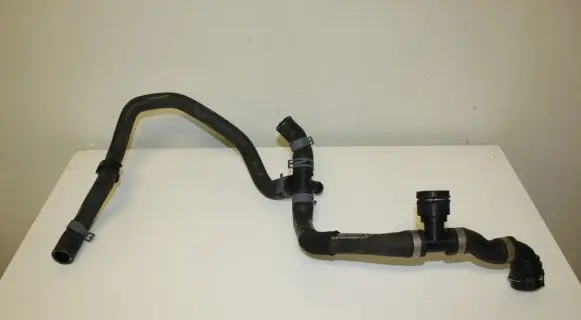 Audi A4 S4 B9 Engine coolant pipe/hose 8W0121030K 8W0121087E