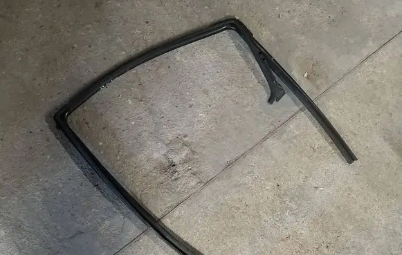 Toyota Yaris Rubber seal rear door 