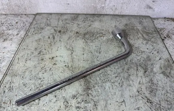 Mercedes-Benz B W245 Wheel nut wrench A2115810001 2115810001