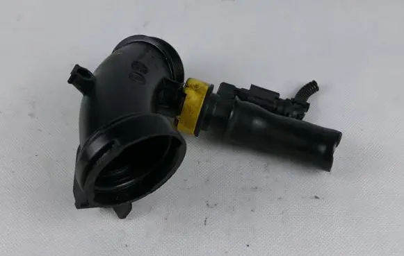 Peugeot 308 Air intake hose/pipe 9684362180