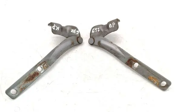 Mazda 929 Engine bonnet/hood hinges