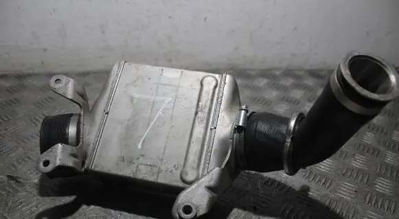 BMW 7 F01 F02 F03 F04 Intercooler radiator 757540501