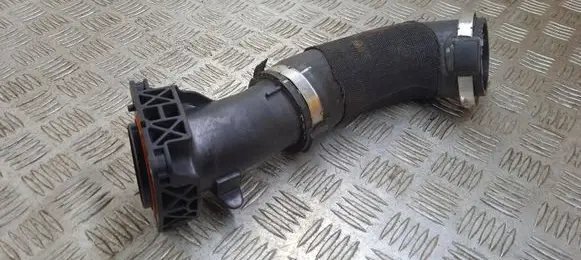 Porsche Macan (95B) Turbo air intake inlet pipe/hose 06M145673DF 95B145834D