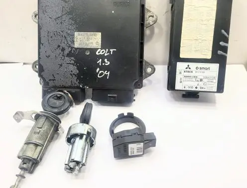 Mitsubishi Colt Engine control unit/module A1351508179 8631A369