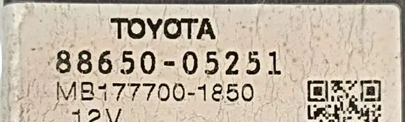 Toyota Avensis T270 Other control units/modules 88650-05251