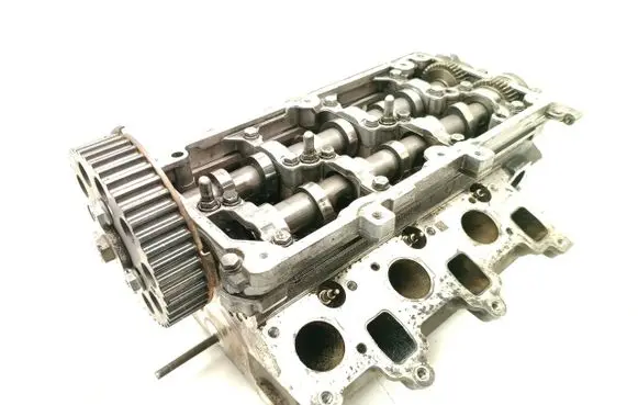 Skoda Fabia Mk2 (5J) Engine head 03P103373 03P103286