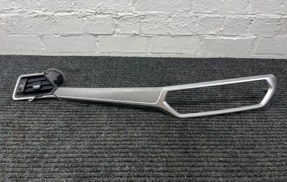 BMW 3 G20 G21 Panel trim 9P5A0F0