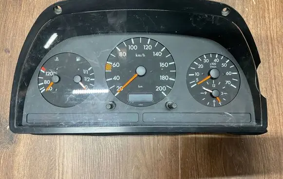 Mercedes-Benz Vito Viano W638 Speedometer (instrument cluster) 0005423401