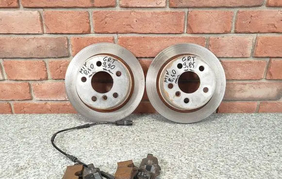 Mini One - Cooper F56 F55 Rear brake disc 6799383 8867491