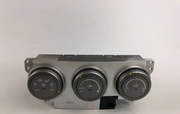 Subaru Impreza II Climate control unit 72311FE080
