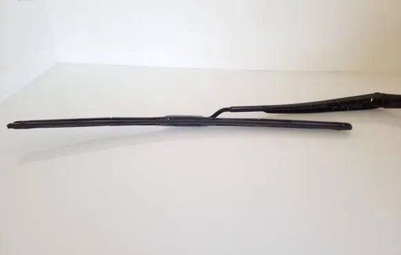 Toyota RAV 4 (XA30) Windshield/front glass wiper blade 