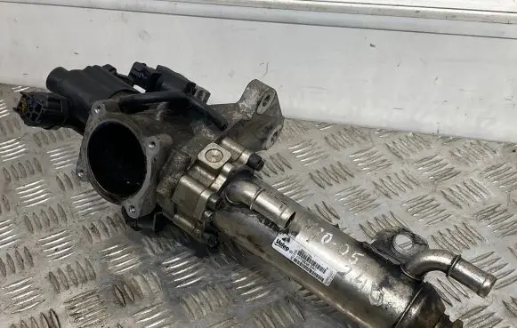 Volvo V70 EGR valve 880172N