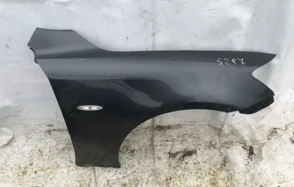 Lexus IS 220D-250-350 Fender pilkas