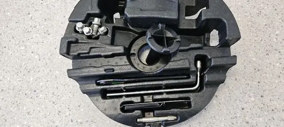 Mercedes-Benz GL X164 Tool set A2215810001 A1648990054 4145810049