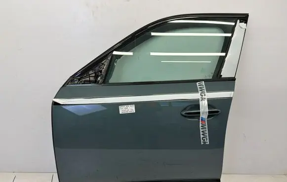 BMW XM Front door