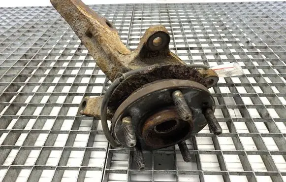 Hyundai Santa Fe Front wheel hub spindle knuckle