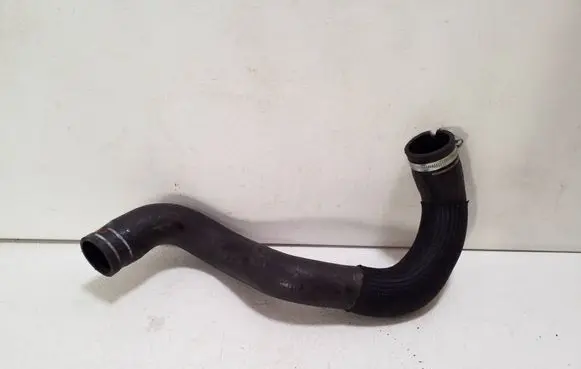 Maserati Ghibli Engine coolant pipe/hose 