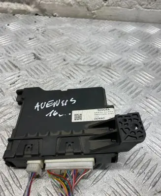 Toyota Avensis T270 Other control units/modules 8865005350 MB2774004591