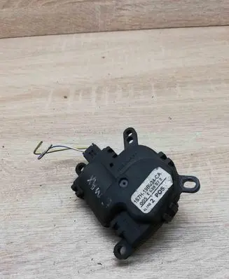 Ford Mondeo Mk III Air flap motor/actuator 1S7H19B634CA
