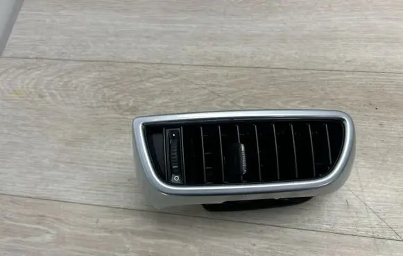 Porsche Cayenne (92A) Dash center air vent grill 7P5819728E 4590022602 958819728